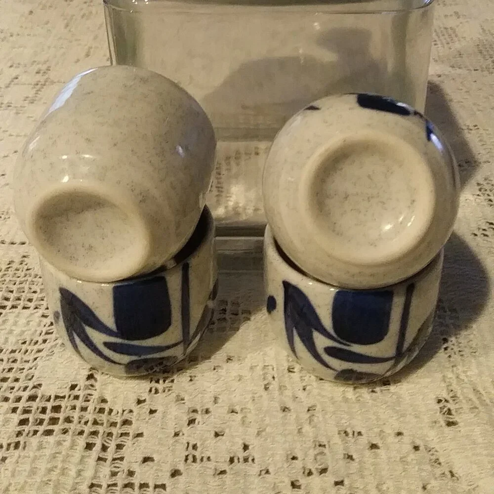🪷 🎍White and Blue Bamboo Japanese Ceramic Sake Bottle and 4 Cups - Picture 8 of 9